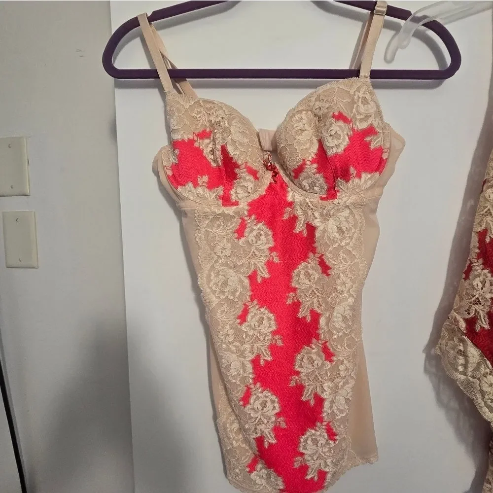 Victorias SECRET BUNDLE - Picture 5 of 16